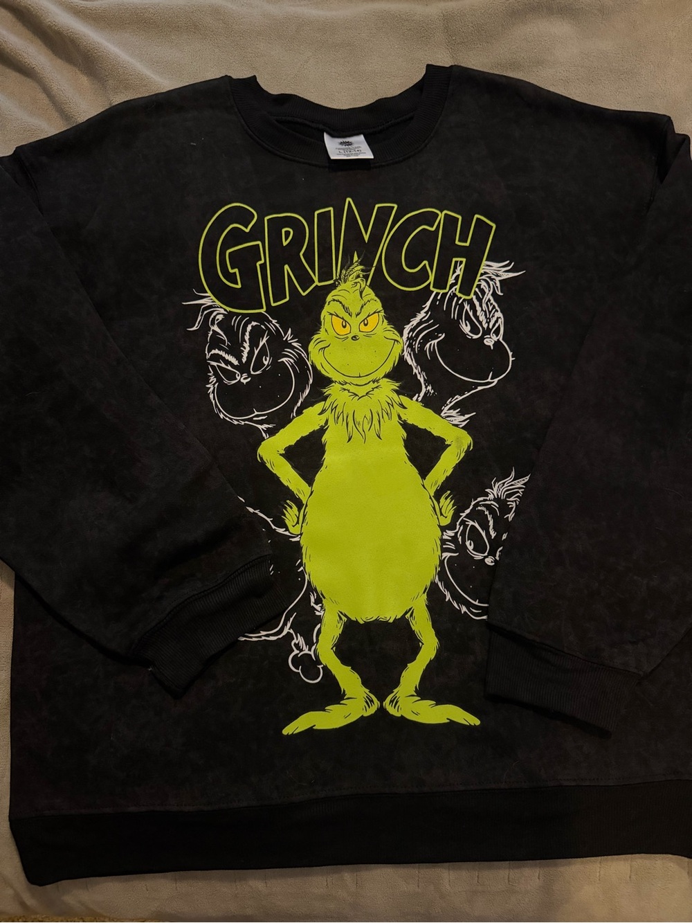 Grinch Graphic Crewneck Sweatshirt - Black/Green
